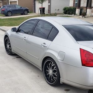 Meet your Posher, Larry